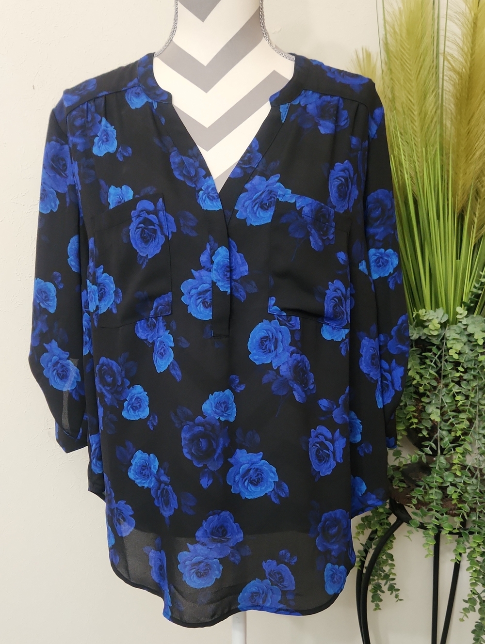 Torrid Harper Black Blouse with Royal Blue Rose Print - V-Neck Tunic